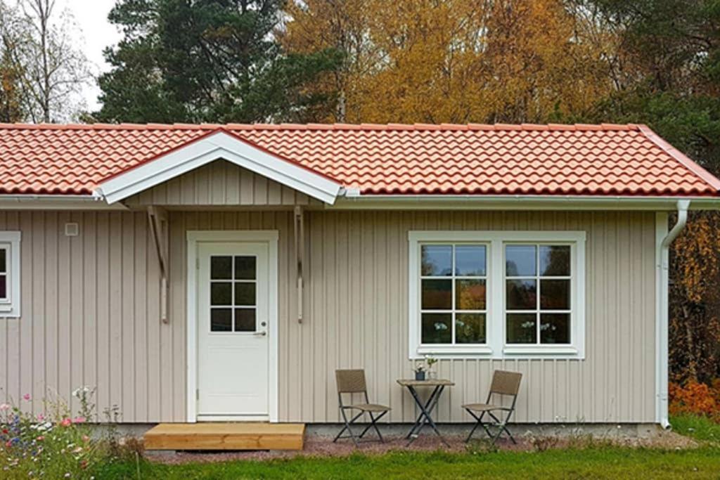 Nybyggd Stuga Intill Skogsbrynet - New Built Cottage Next To The Cowberry Forest โมรา ภายนอก รูปภาพ