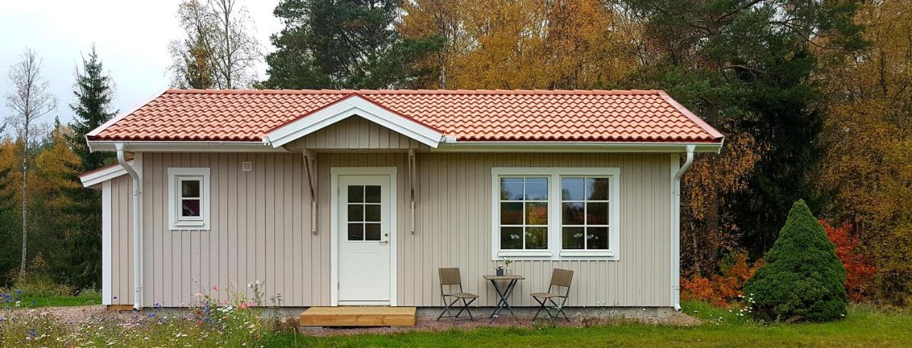 Nybyggd Stuga Intill Skogsbrynet - New Built Cottage Next To The Cowberry Forest โมรา ภายนอก รูปภาพ